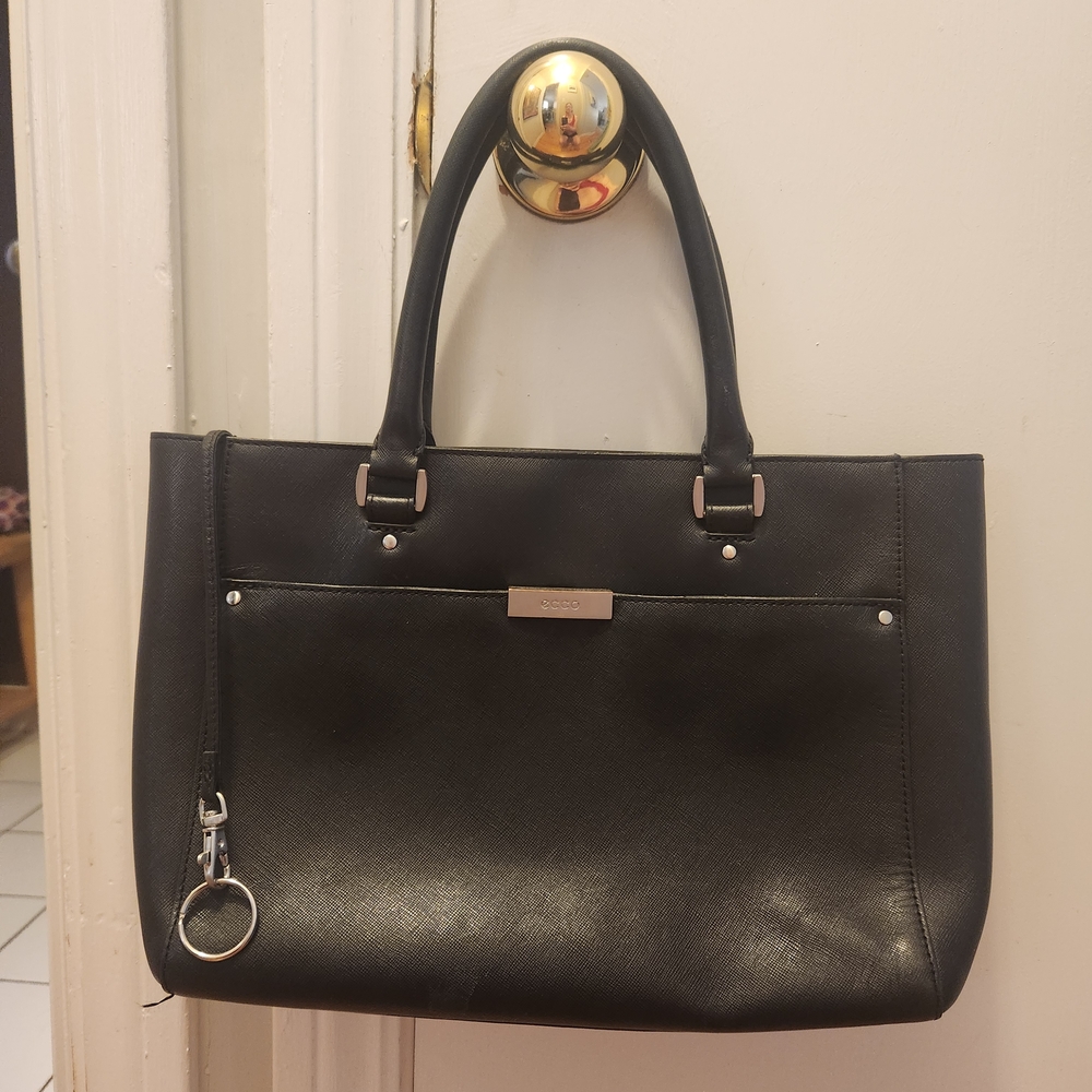 Ecco Black Pebble Leather Shoulder Bag W/ Silver Hardware & Zipper Close EUC